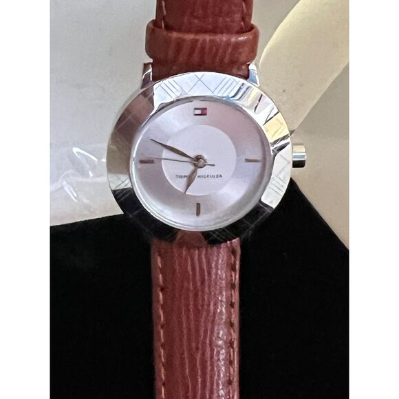 TOMMY HILFIGER LADIES WATCH - Picture 1 of 5
